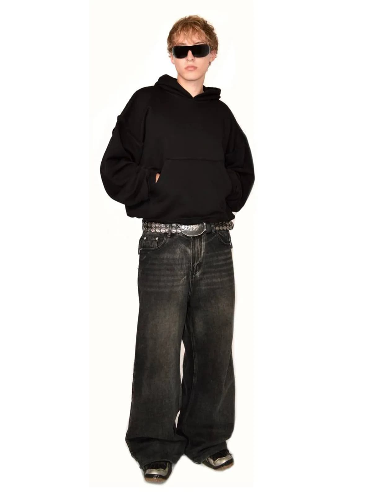 BASIC BLACK HOODIE — ракурс 1